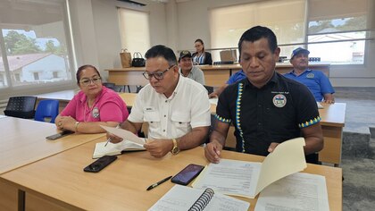 Gremios magisteriales y autoridades del Meduca se reunieron para revisar acuerdos