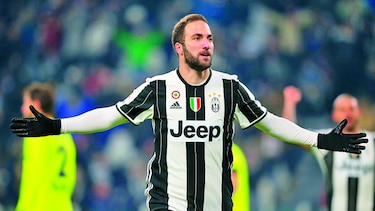 Higuaín enfrentará al odio de Nápoles