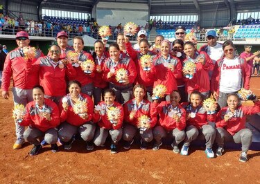 Panamá se queda con el bronce en softbol femenino