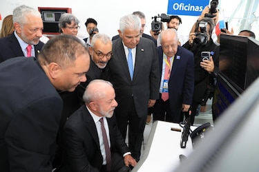 Presidentes de América Latina visitan las esclusas de Cocolí del Canal de Panamá
