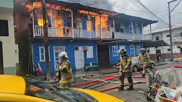 Afectados en incendio de Calidonia son alojados temporalmente en el gimnasio Beto Remón