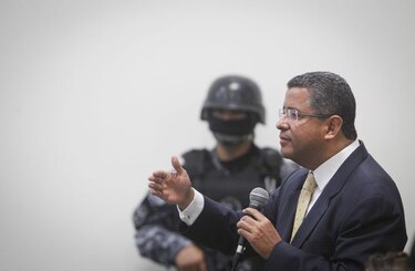 Fiscalía rechaza lavado en juicio expresidente Francisco Flores