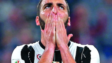 Juventus gana con doblete de Higuaín