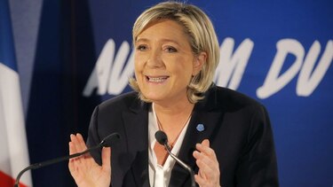 Marine Le Pen elogia decisión proteccionista de Ford