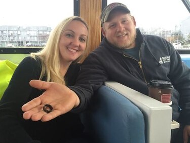 Encuentran en el fondo del mar anillo de bodas perdido