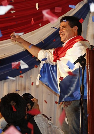 Mandatarios felicitan a Cartes por su triunfo en Paraguay