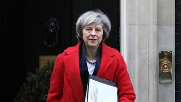Primera ministra británica encamina al Reino Unido hacia un 'brexit' duro