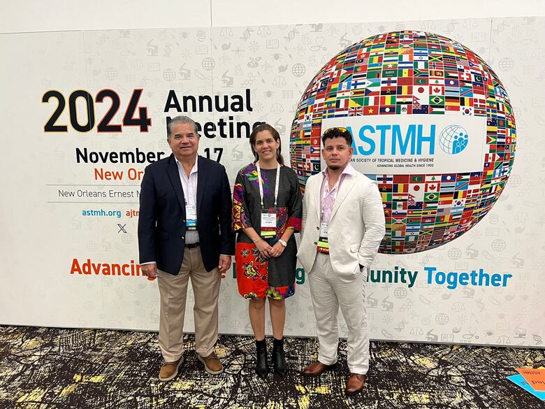 El científico panameño Jean Paul Carrera recibe premio por su trabajo en arbovirus en EU