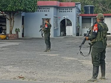 Liberan a cinco funcionarios colombianos secuestrados por el ELN