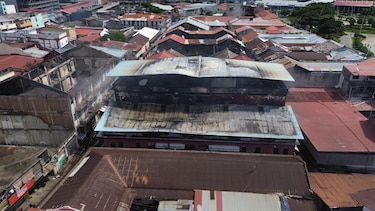 Cuatro caserones afectados y unas 50 personas damnificadas, tras nuevo incendio en Casco Antiguo