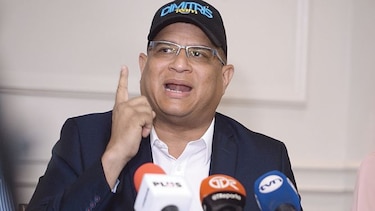 Dimitri Flores señala supuestas anomalías en depuración de firmas por el TE