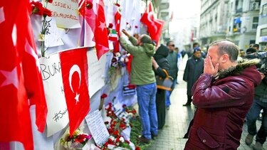 Vinculan al EI con el atentado de Estambul