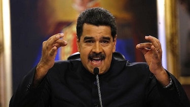 Maduro pone en alerta a militares tras denunciar ataque desde helicóptero