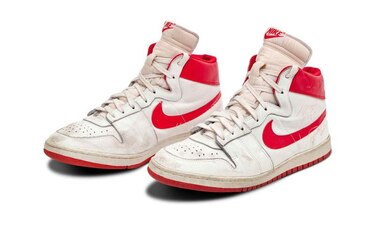 Vendidas por casi 1.5 millones de dólares zapatillas de Michael Jordan, exestrella de la NBA