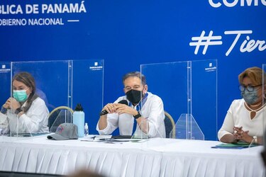 Vacunarán a mayores de 16 años en Bocas del Toro, Herrera y Los Santos; ‘Se hará un barrido’, dijo Cortizo