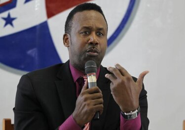 Rolando Blackman renuncia a la selección y critica a la Fepaba