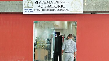 Piden poner fin a la figura de los jueces interinos