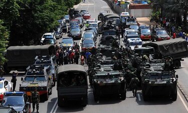 Arrestan a 3 sospechosos de vínculos con ataque en Yakarta
