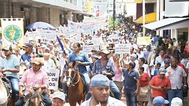 Productores reclaman cumplimiento de acuerdos