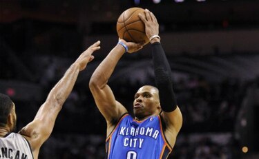 Los Thunder dan golpe de autoridad en Conferencia Oeste