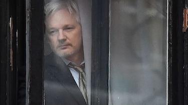 Ecuador incomunica a Assange por interferir en asuntos de otros países