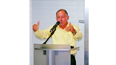Comisión entrevista hoy a 10 aspirantes a ‘ombudsman’