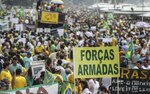 Cientos de miles de brasileños protestan contra Rousseff en Río de Janeiro