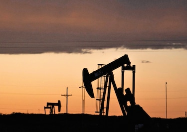 Los precios del petróleo vuelven a caer más de un 4%