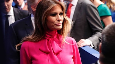 Tras video polémico, Melania Trump defiende a su esposo