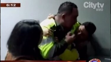 Colombia: protestan por golpiza de policía a reporteros