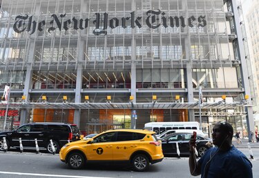 Editor del ‘New York Times’ renuncia tras polémica por artículo de senador