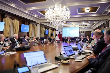 Gobierno fija precio tope a la gasolina para transportistas