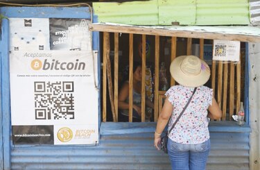 1.1 millones de salvadoreños, con billetera para usar bitcóin