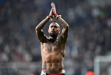 El Barcelona ficha al chileno Arturo Vidal