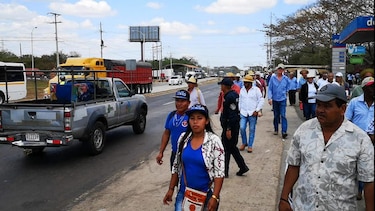 Tras dos horas de cierre, productores reabren la Interamericana