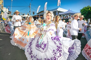 Banco General vuelve a brillar en el Desfile de las Mil Polleras 2026