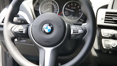 BMW abre primera fábrica de motores en China