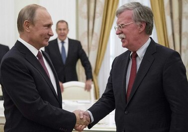 La primera cumbre entre Putin y Trump se celebrará en 'un país tercero'