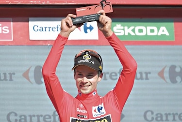 Esloveno Roglic dio cátedra en la crono y es el nuevo líder