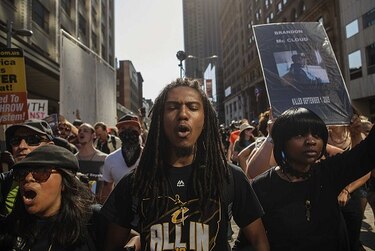 Activista de DDHH: Trump amenaza con 'envenenar relaciones raciales'
