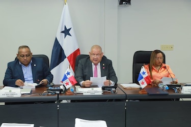 La Comisión de Presupuesto suspendió el debate del presupuesto general del Estado