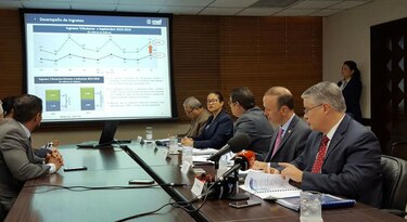 Déficit fiscal se reduce a 1.7% del PIB