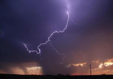 Tornados dañan casas lesionan a decenas de personas en Carolina del Norte