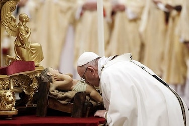 El papa invita a reconocer en los inmigrantes 'obligados a dejar su tierra'  a la Sagrada Familia