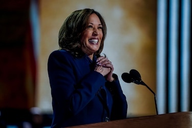 Harris borra la ventaja de Trump en estados clave, pero se mantiene en el empate técnico
