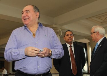 Canciller de Ecuador complacido por advertencia de Panamá a Bucaram