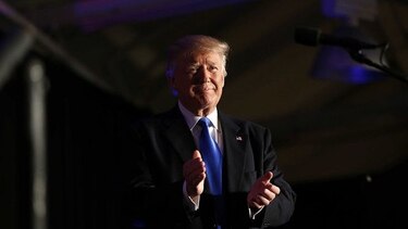 Trump se reúne con jóvenes hispanos en Nueva York