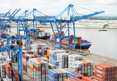 Ley y huelgas amenazan competitividad de puertos