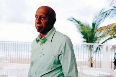 Detienen al opositor cubano Guillermo Fariñas al salir de su casa en Santa Clara