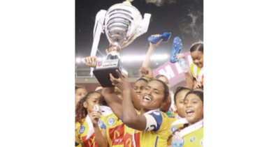 Universitario espera repetir, dice Raiza Gutiérrez